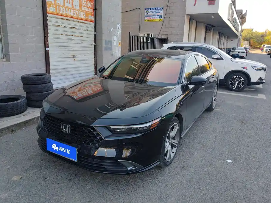Photo 1 - Honda Accord