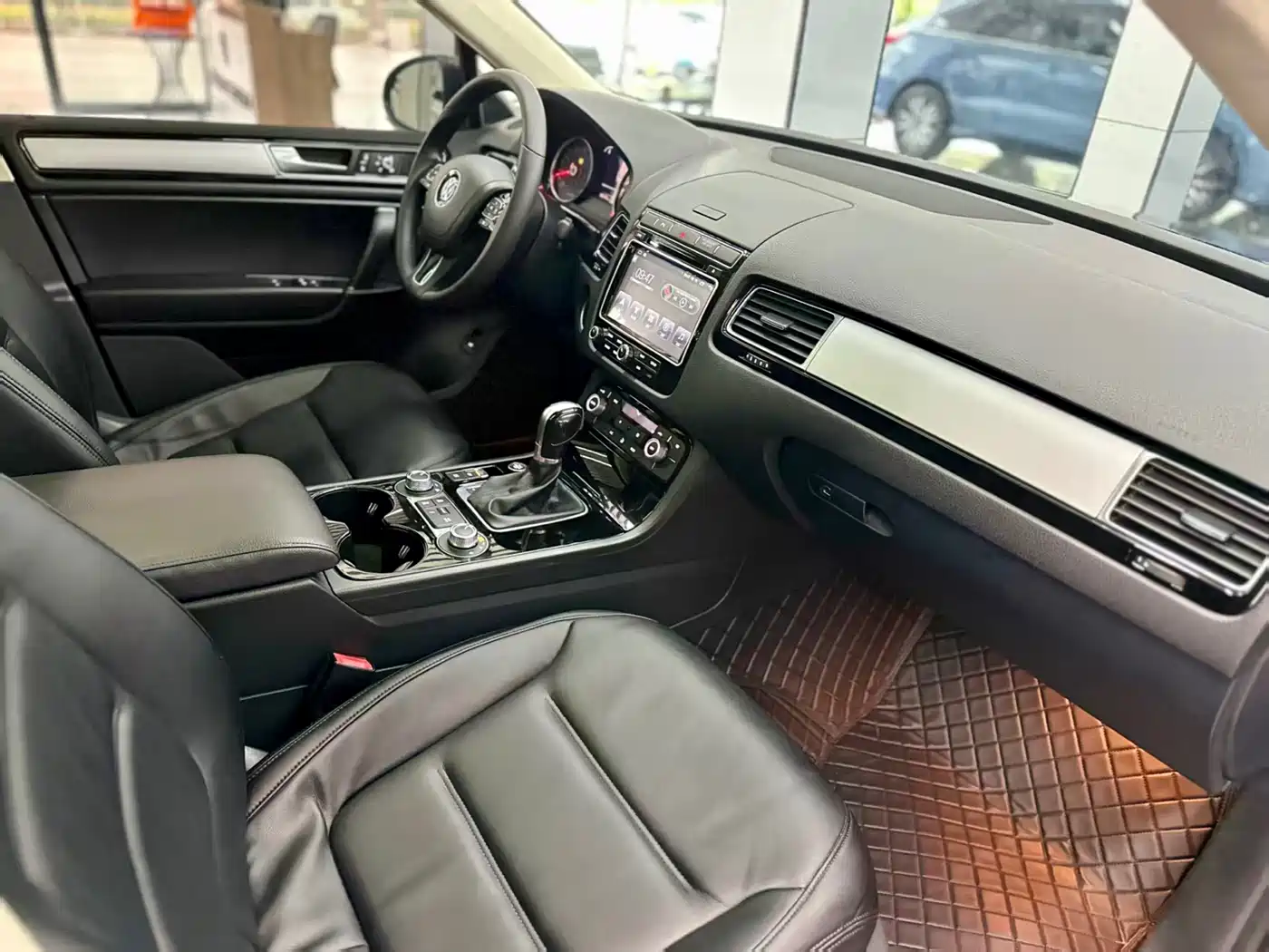 Volkswagen Touareg 2017 3.0TSI Explorer Edition фото 6