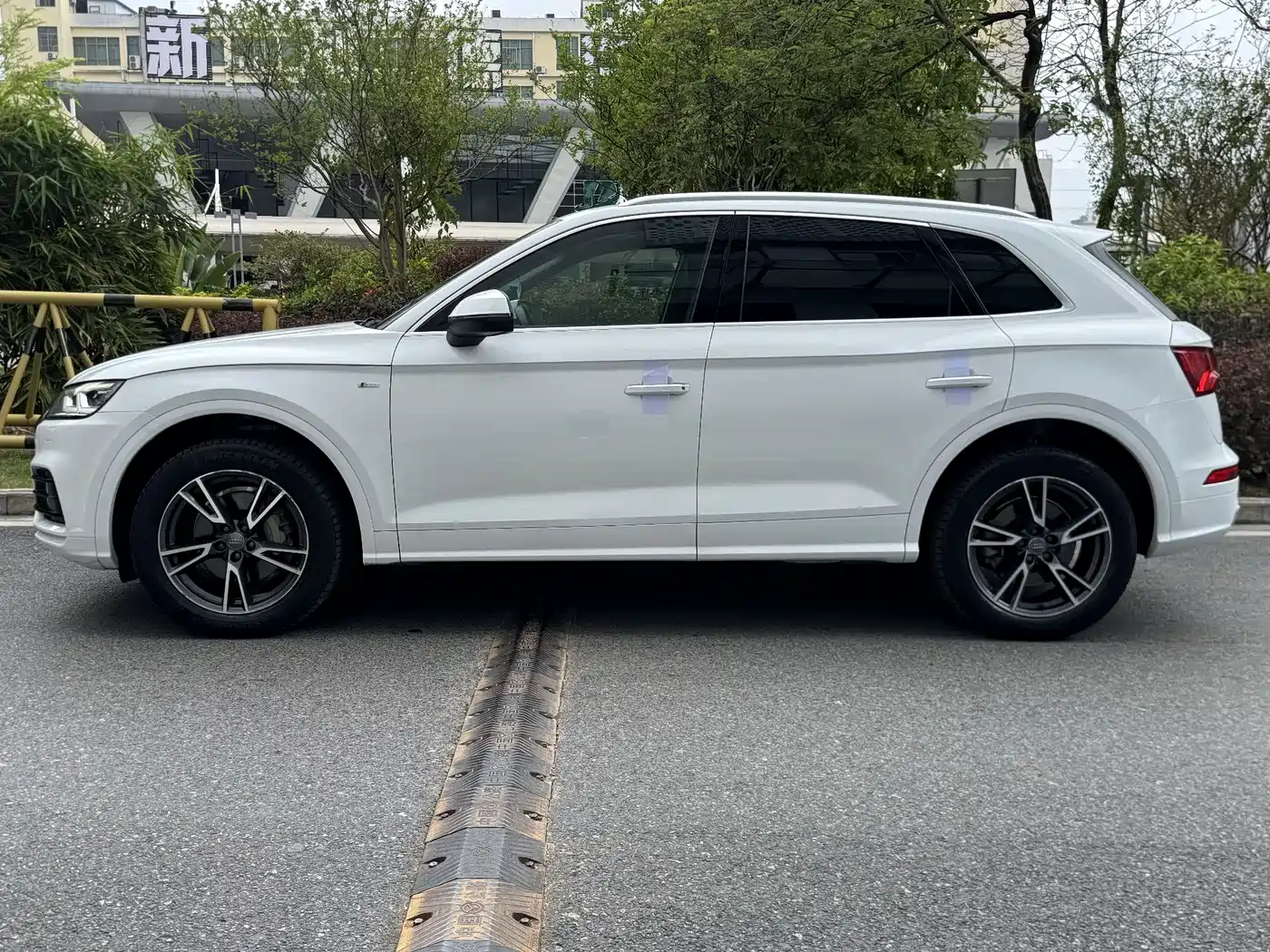 Audi Q5L 2018 40 TFSI Prestige Fashion (China V) фото 3