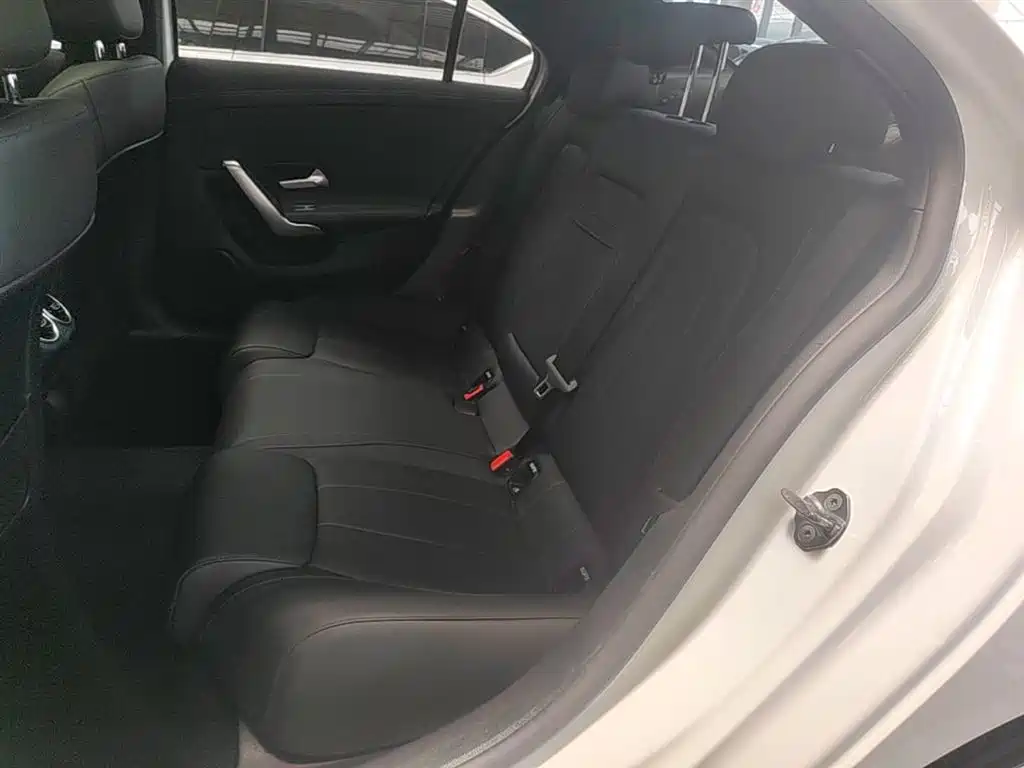 Mercedes-Benz A-Class 2022 Facelift A 200 L Sport Sedan Fashion Style фото 17