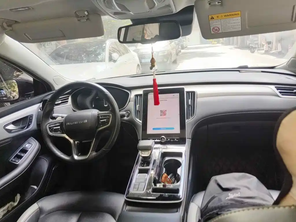 Roewe i6 MAX 2020 2020 300TGI Automatic Cool Sky Intelligent Drive Supreme Edition