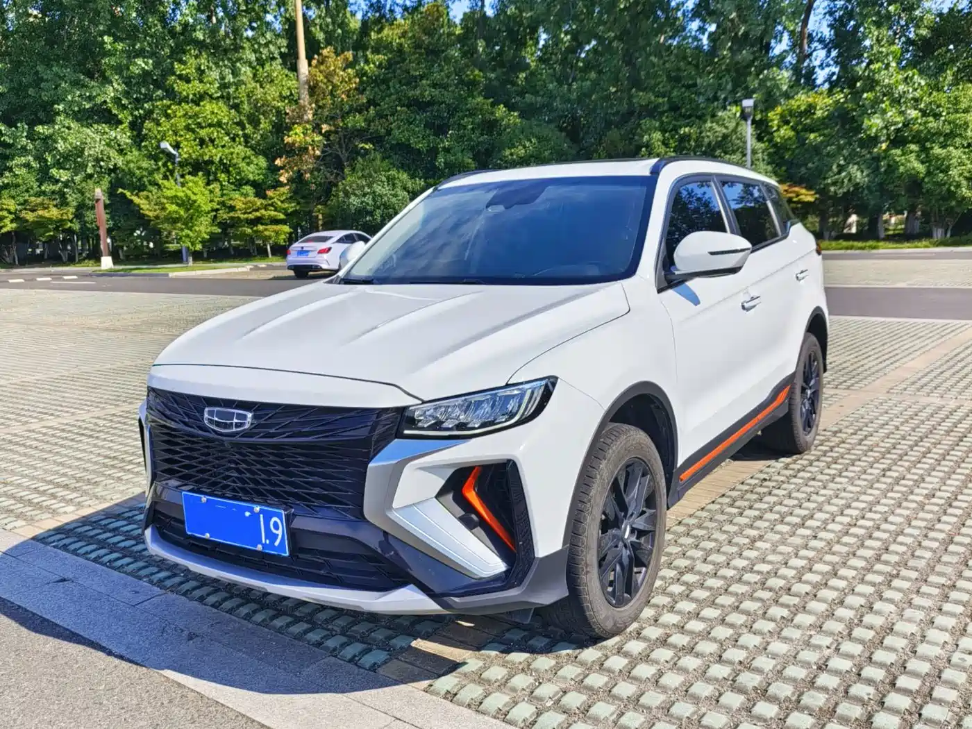 Photo 1 - Geely Boyue