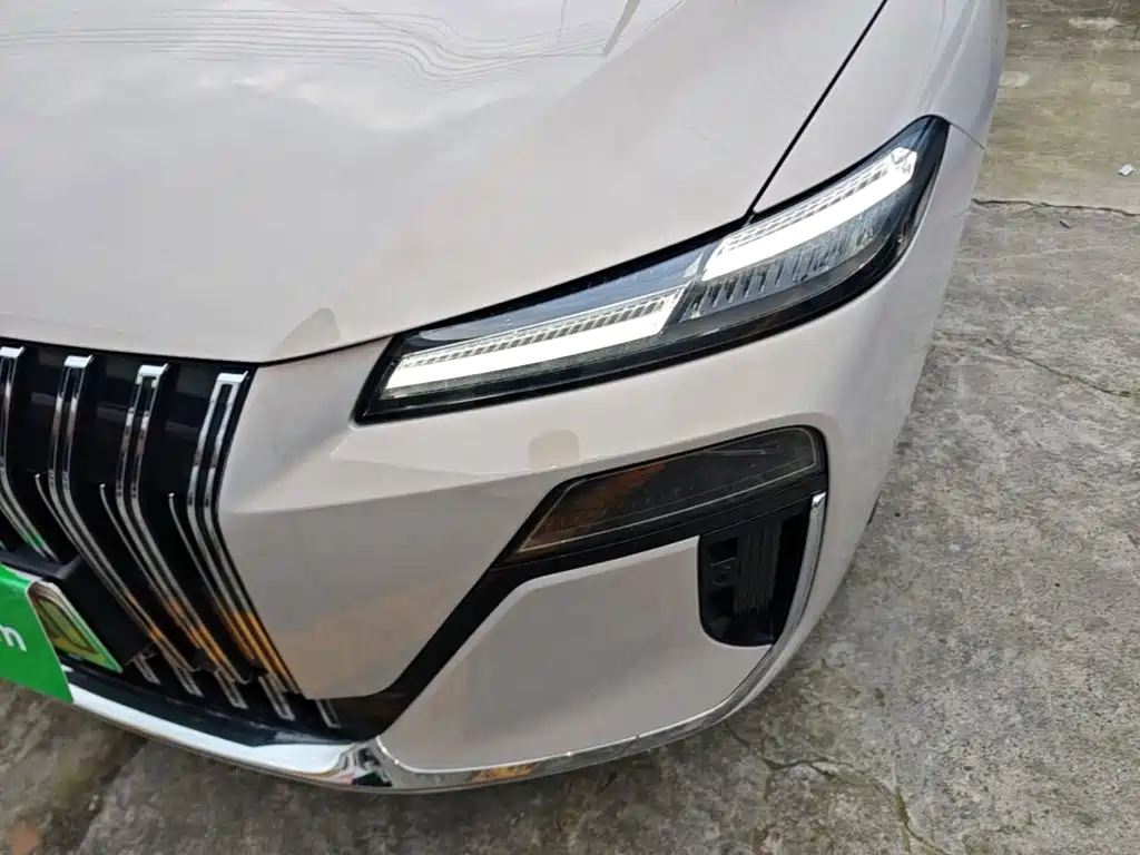 Фото 24 - Roewe M7 DMH