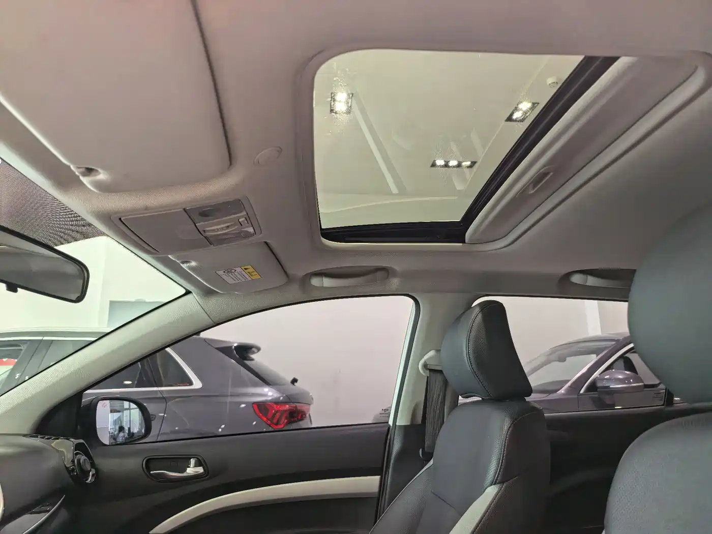 Kia KX1 2021 1.4L CVT Fun Sunroof Version фото 12
