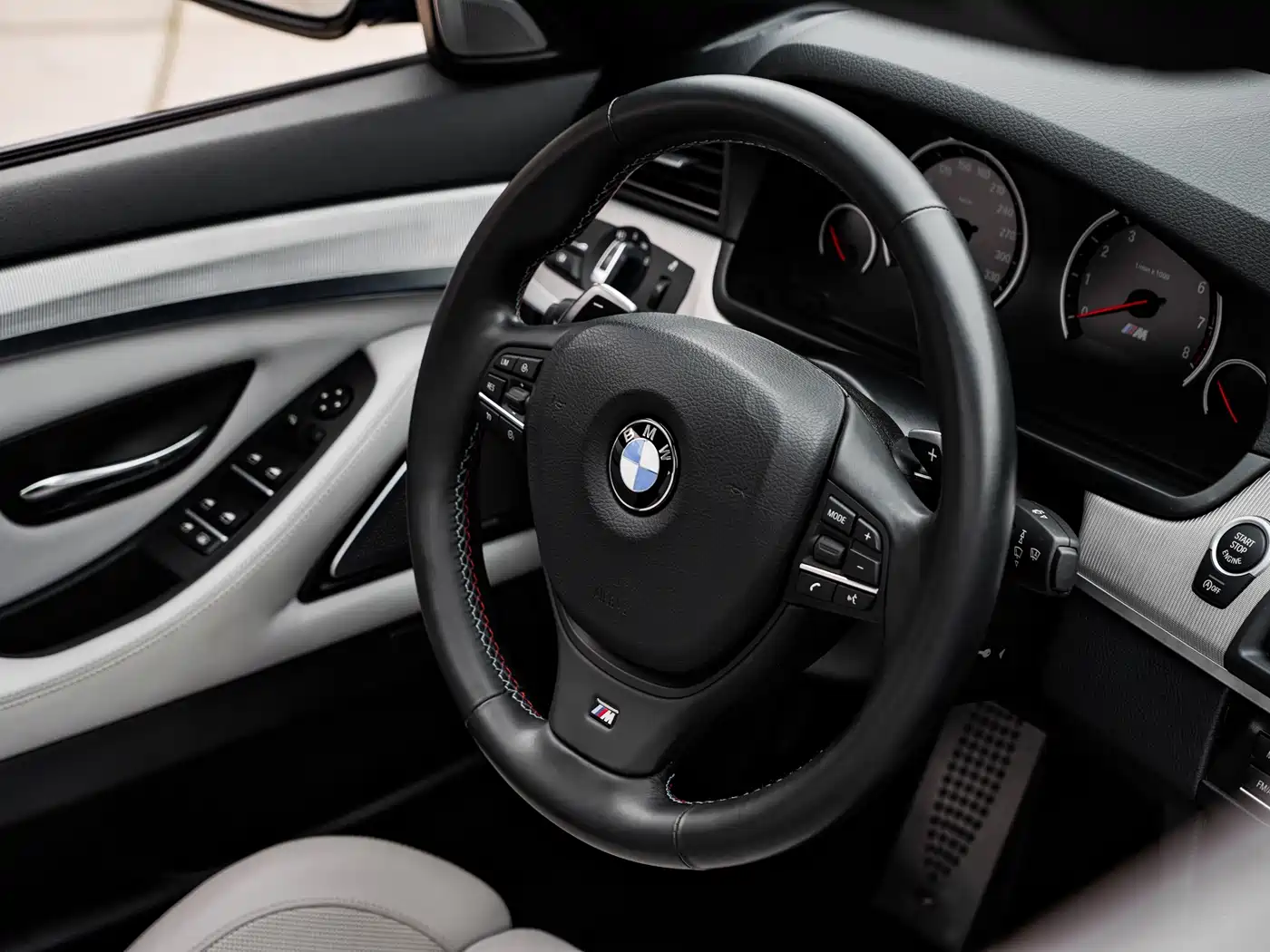 BMW M5 2012 M5 фото 40