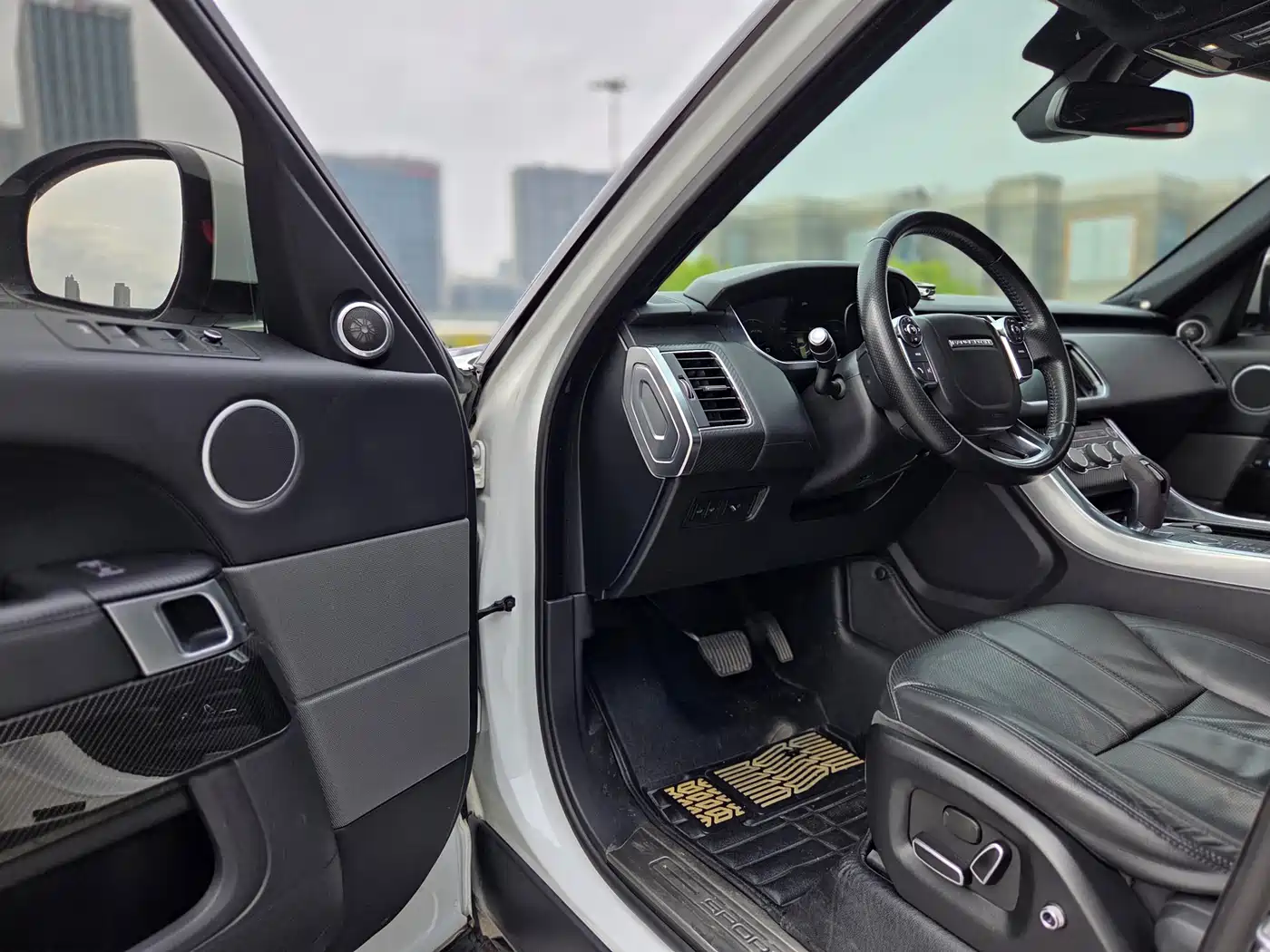 Land Rover Range Rover Sport фото 7