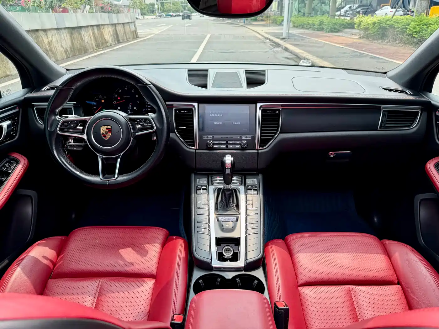 Porsche Macan 2017 Macan 2.0T фото 24