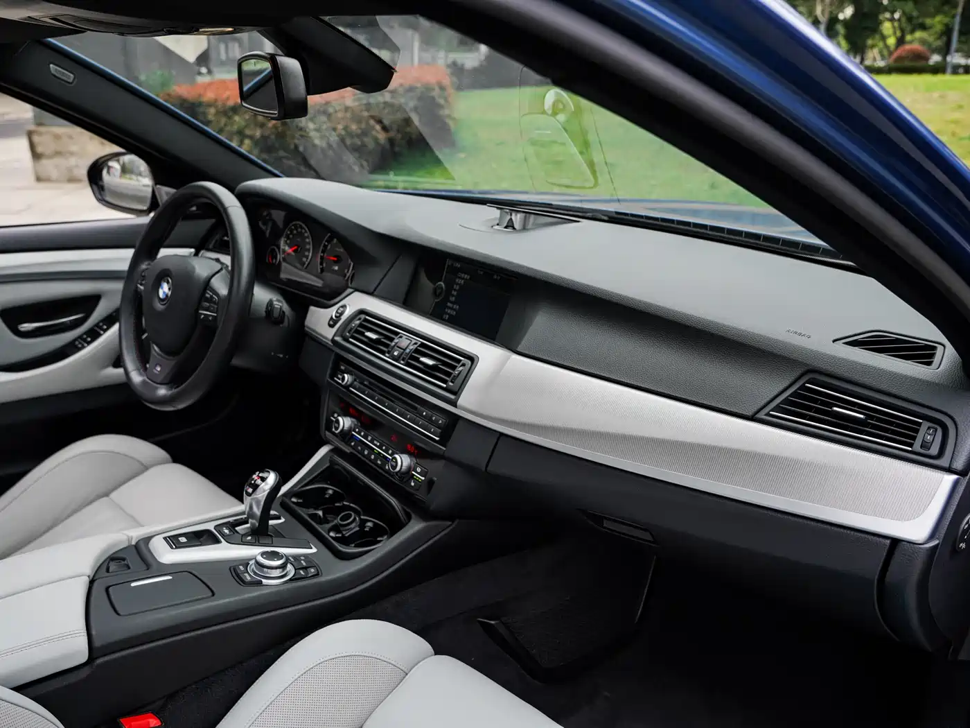 BMW M5 2012 M5 фото 10