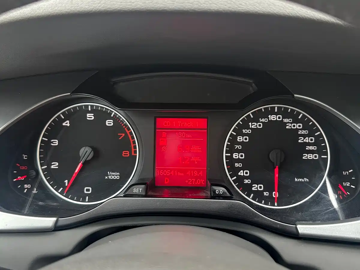 Audi A4L 2011 2011 2.0 TFSI Comfort