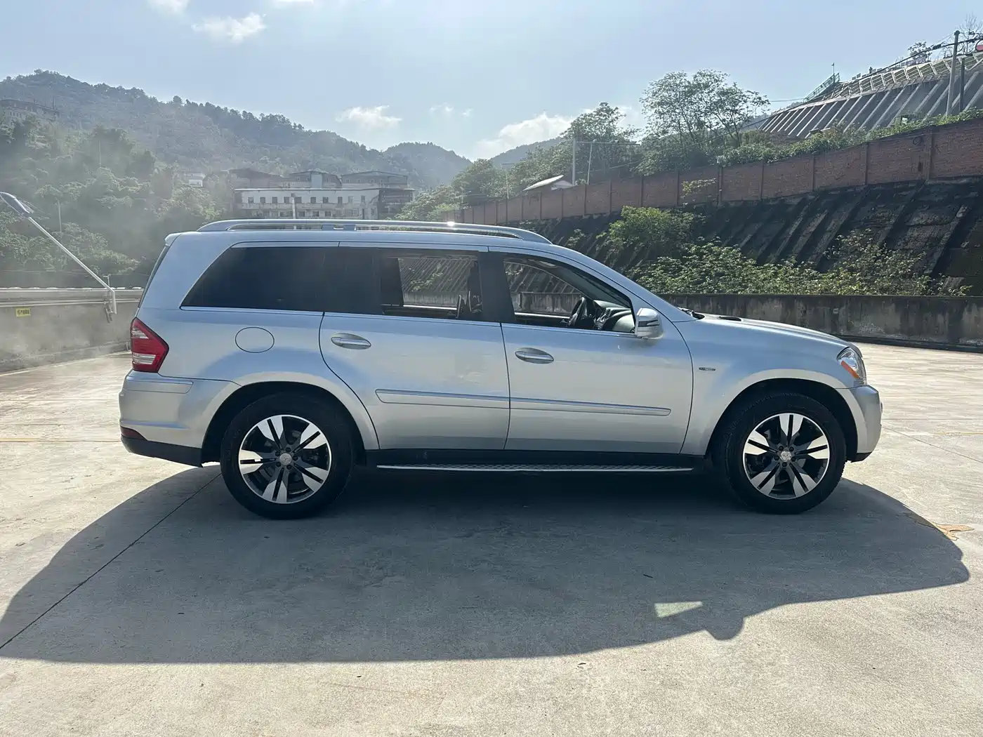 Mercedes-Benz GL-Class фото 8