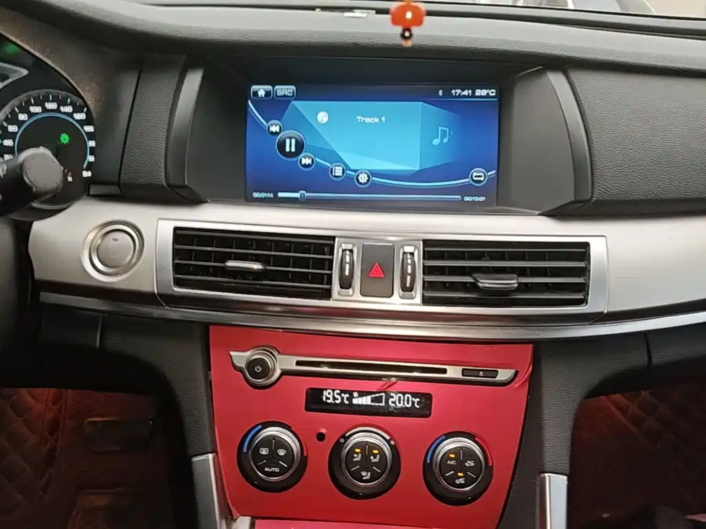 Photo 13 - Haval H7