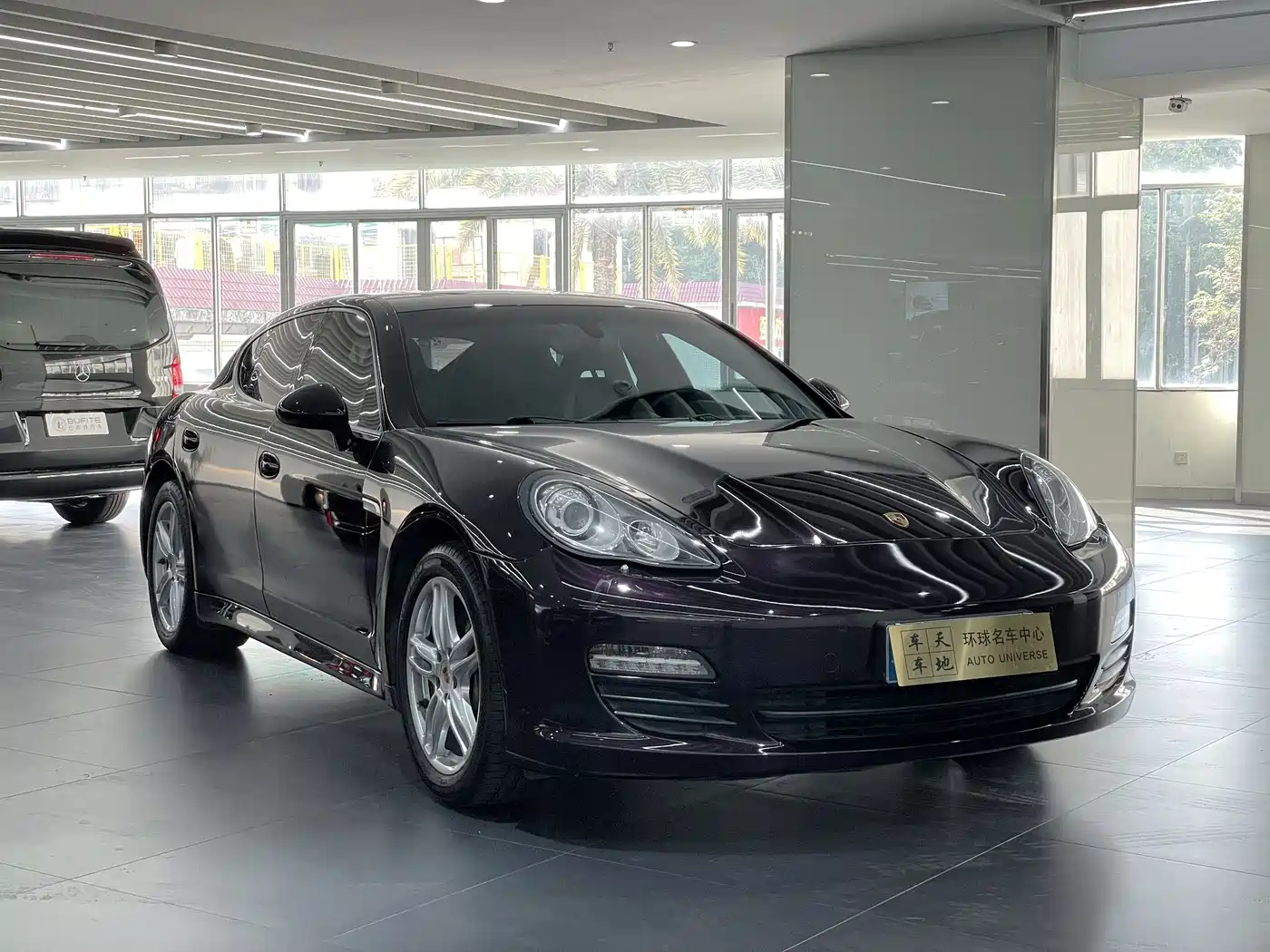 Porsche Panamera 2013 Panamera Platinum Edition 3.6L фото 3