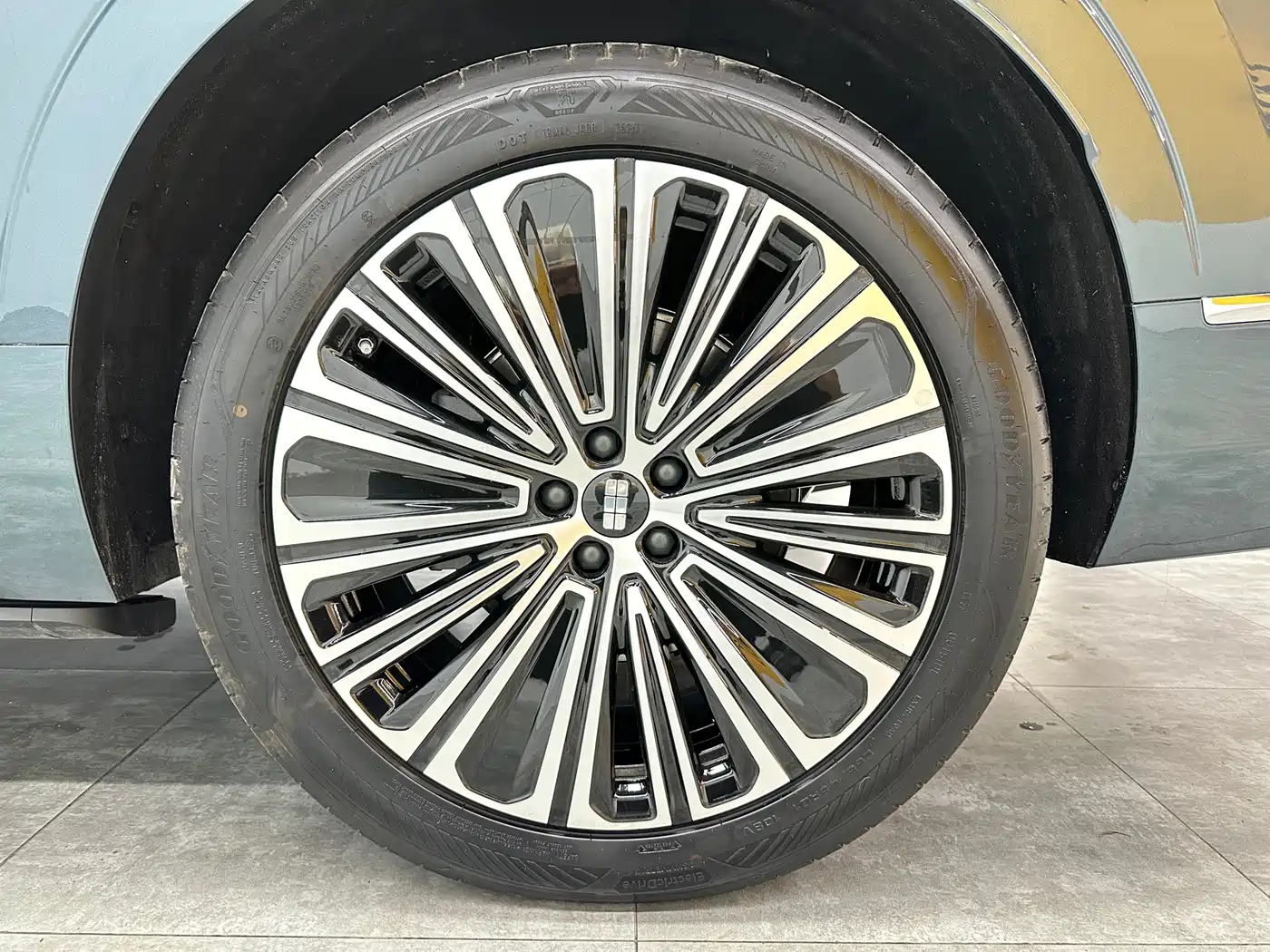 Geely Galaxy Galaxy M9 2025 Base Model фото 11
