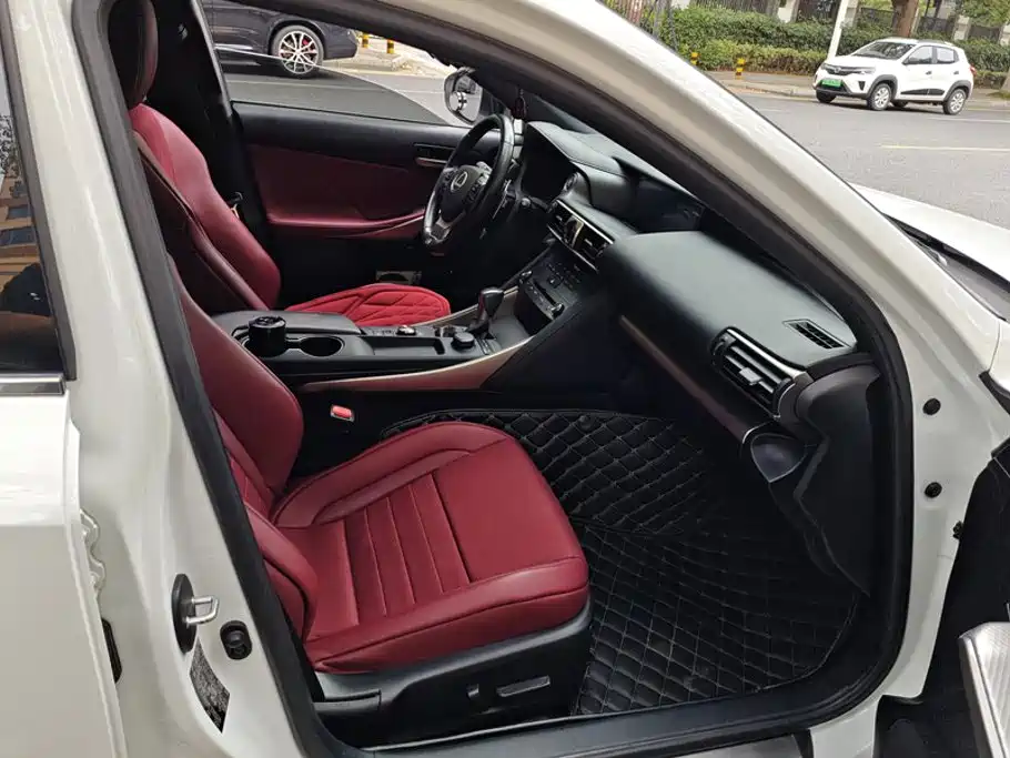 Lexus IS 2019 2017 300 F SPORT
