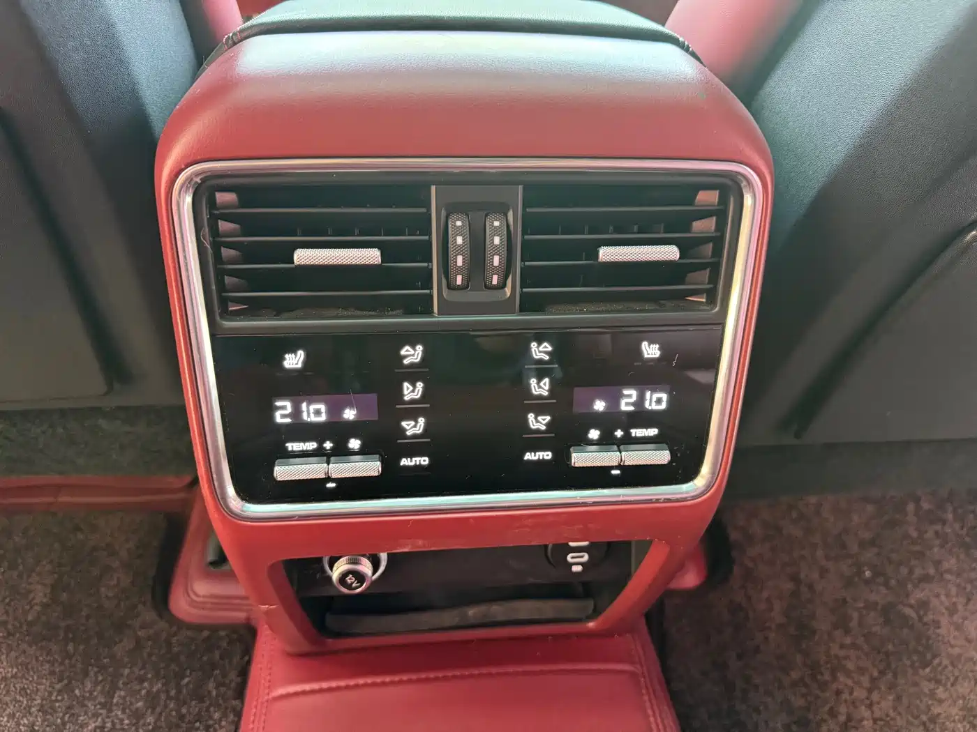 Porsche Cayenne 2022 Cayenne 3.0T Platinum Edition фото 14