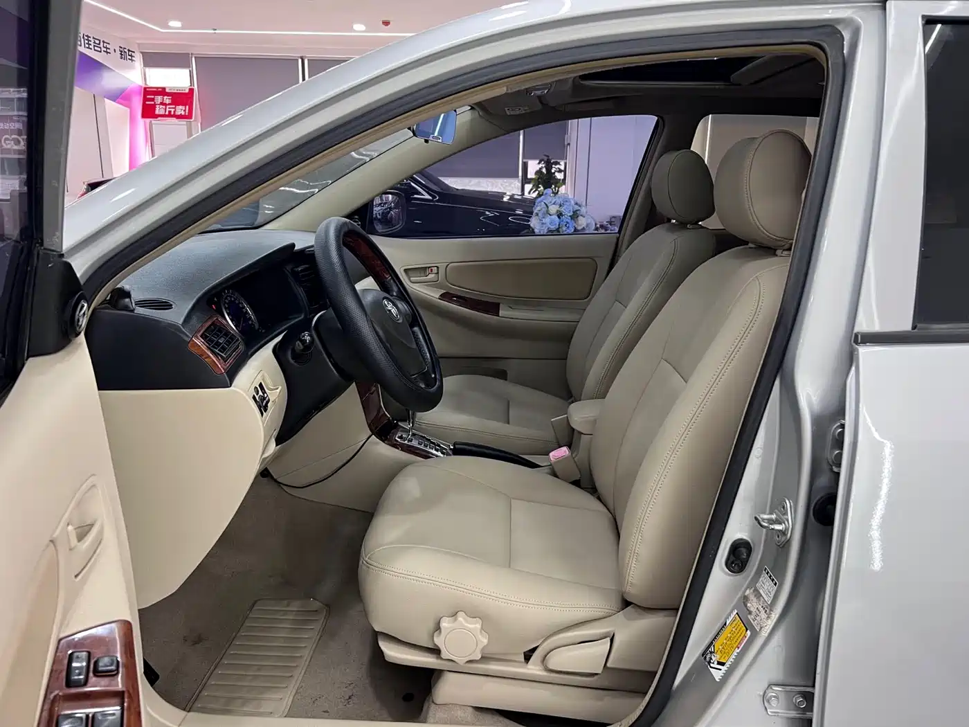 Toyota Corolla 2013 1.6L Automatic Excellence Edition фото 8