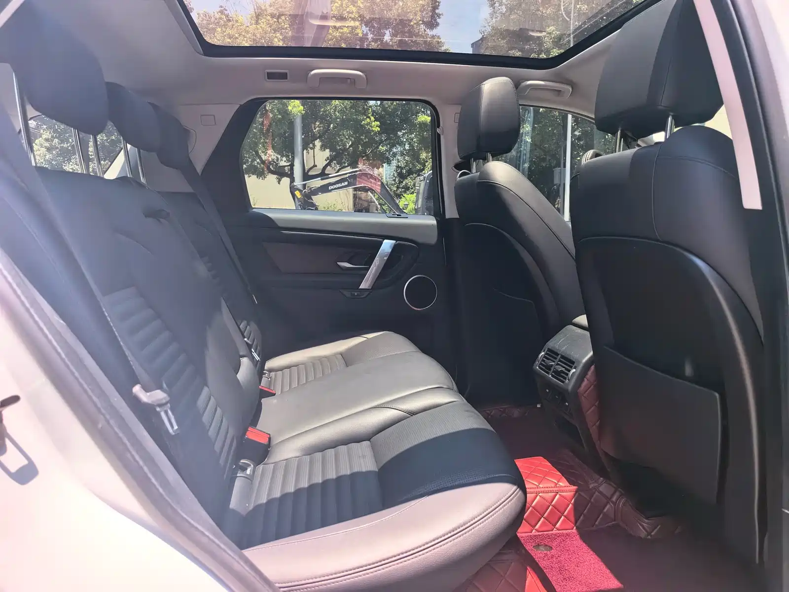 Фото 9 - Land Rover Discovery Sport