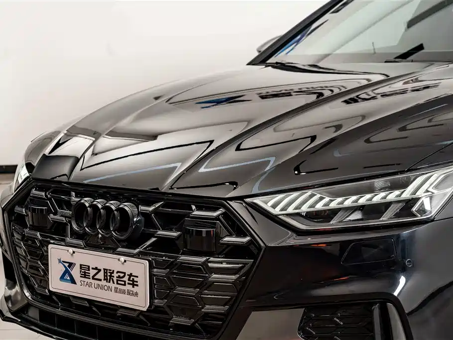 Audi A7L 2024 45 TFSI quattro Black Warrior Edition фото 4