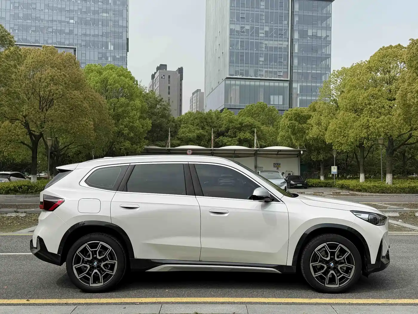 BMW X1 2023 sDrive25Li X Design Package фото 7