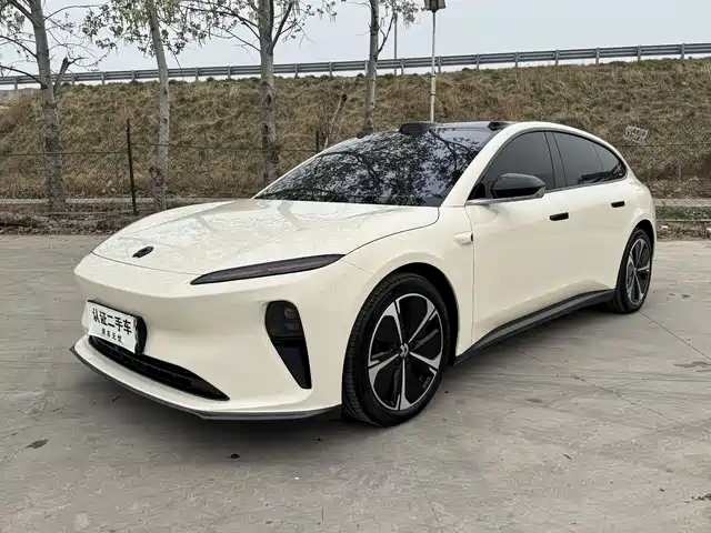 NIO NIO ET5T