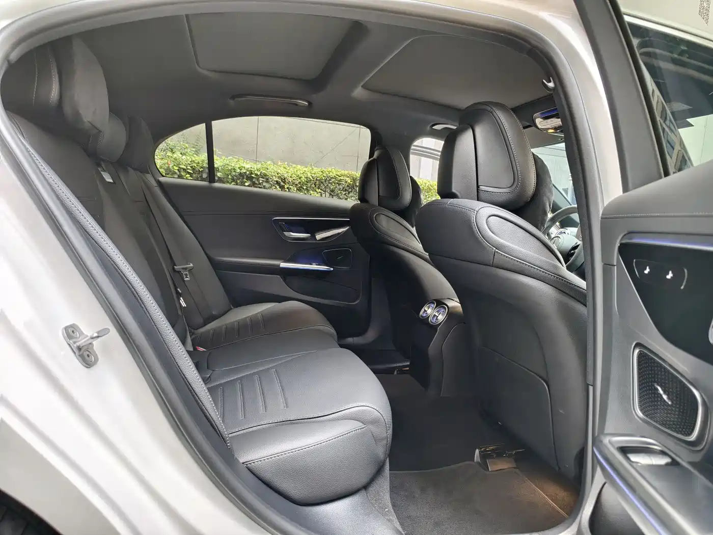 Mercedes-Benz C-Class 2025 Facelift C 260 L Sport Edition фото 11