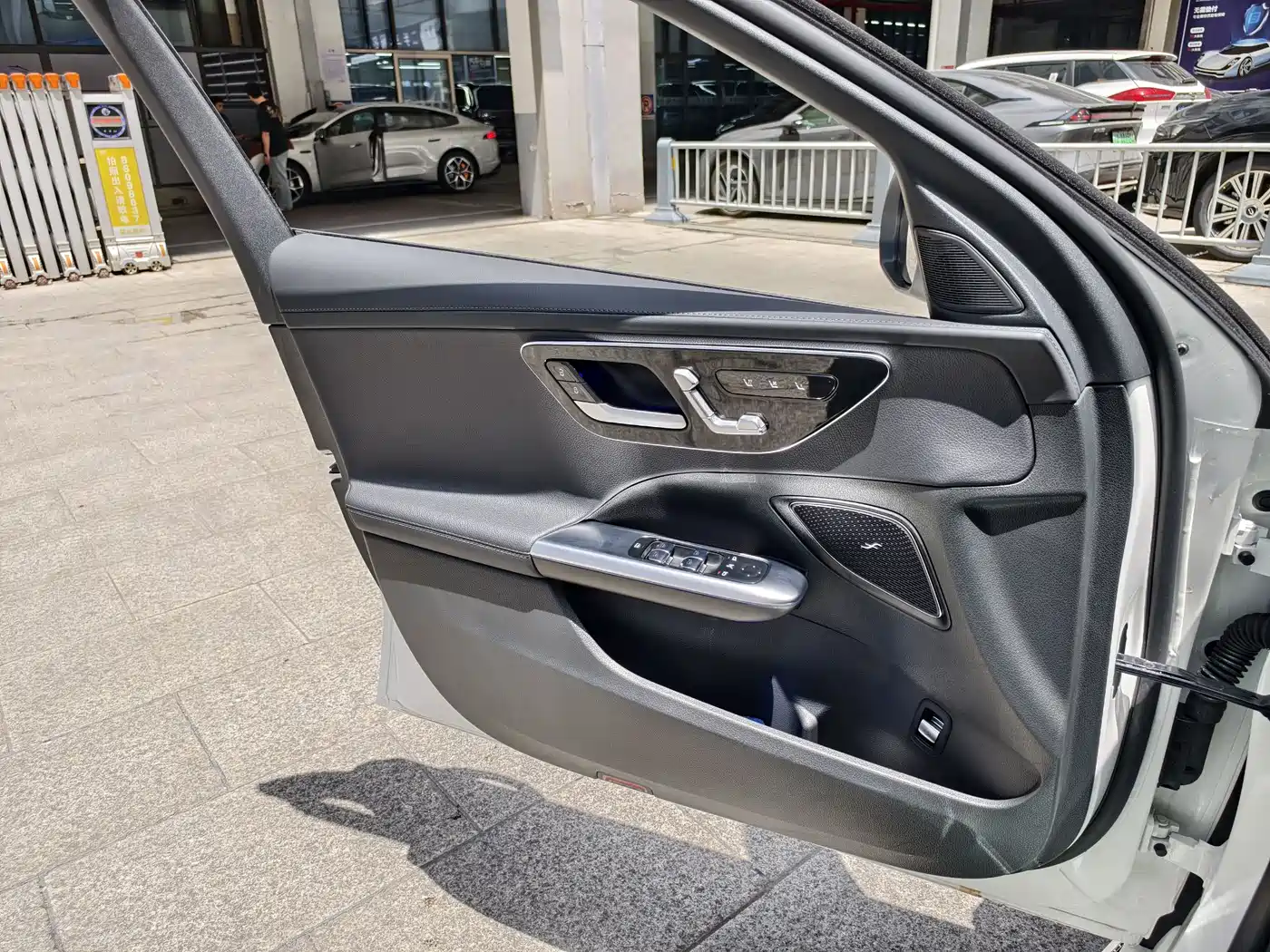 Mercedes-Benz C-Class 2025 Facelift C 260 L Sport Edition фото 8
