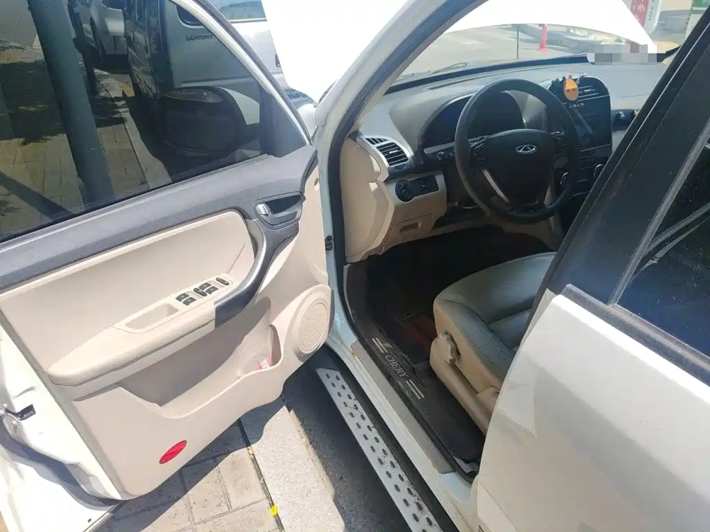 Chery Tiggo 3 2014 2014 1.6L CVT Smart