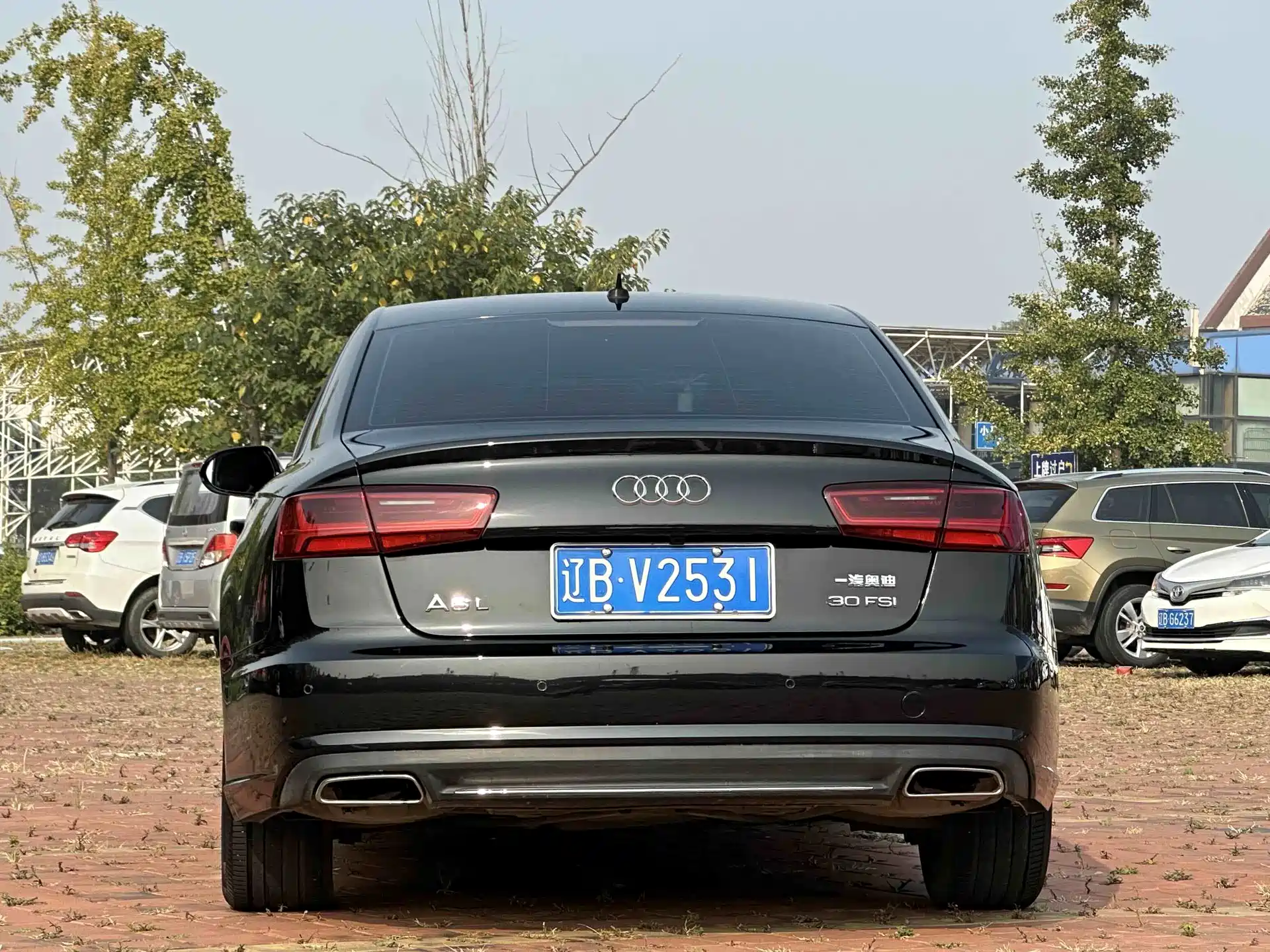 Photo 7 - Audi A6L