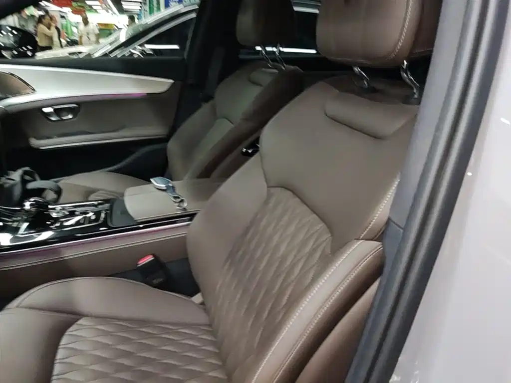 BYD Han 2025 DM-i 125KM Premium фото 15