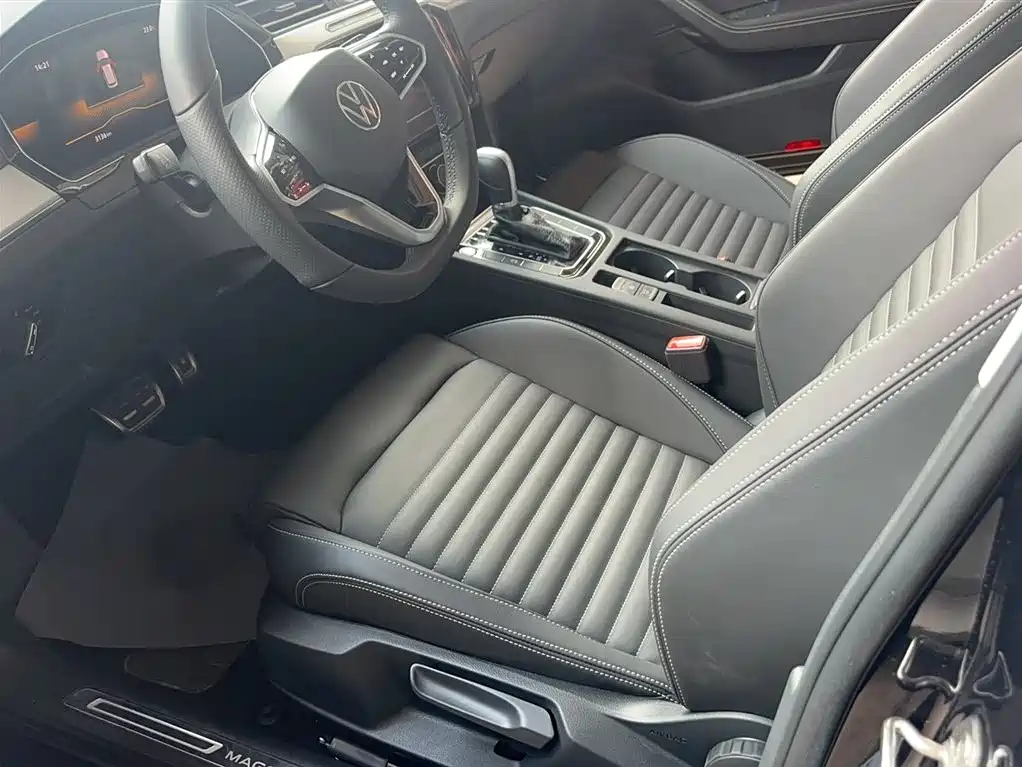 Volkswagen Magotan 2023 2 Million Units Commemorative Edition 280TSI DSG Comfort фото 12