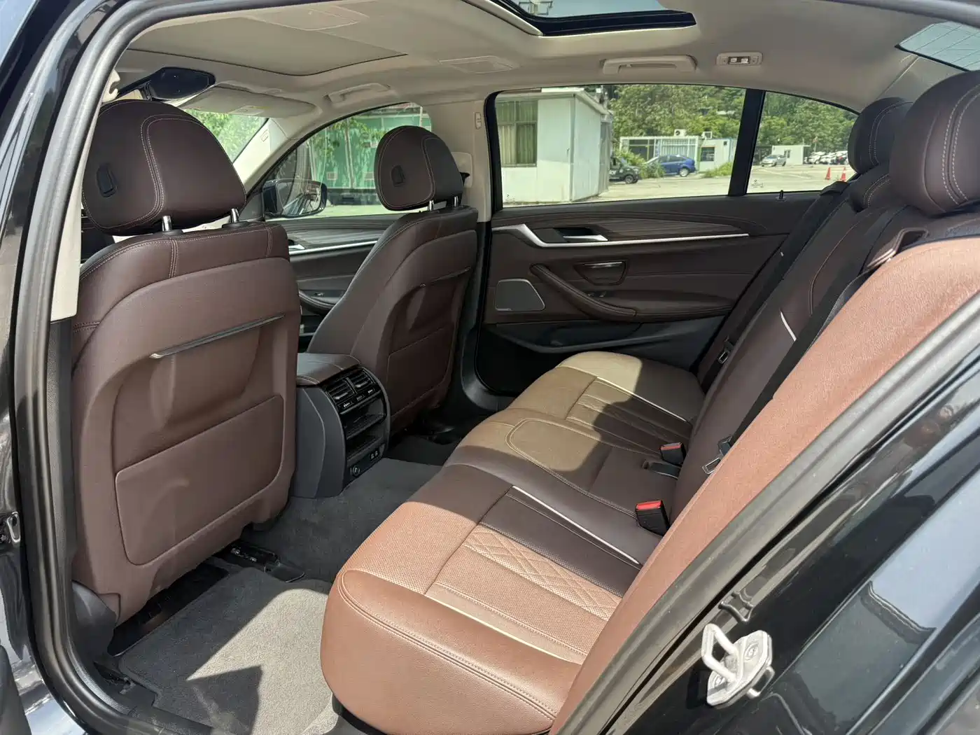 BMW 5 Series 2022 530Li Leading Luxury Package фото 6