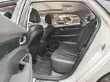 Фото 7 - Geely Borui