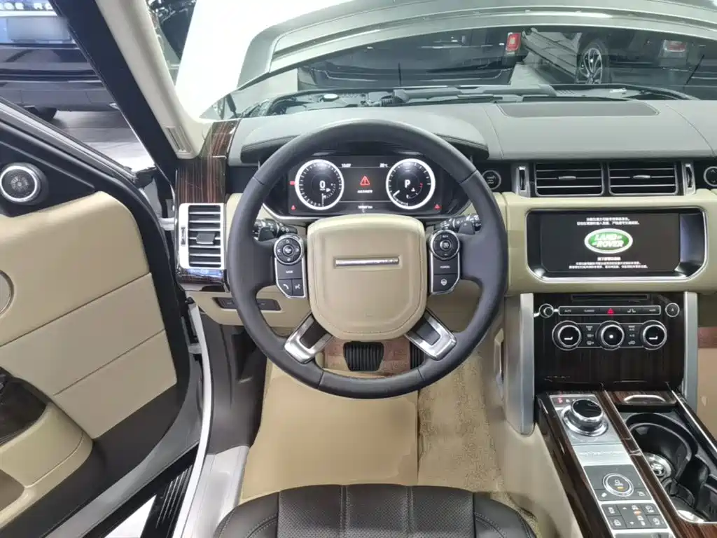 Фото 11 - Land Rover Range Rover