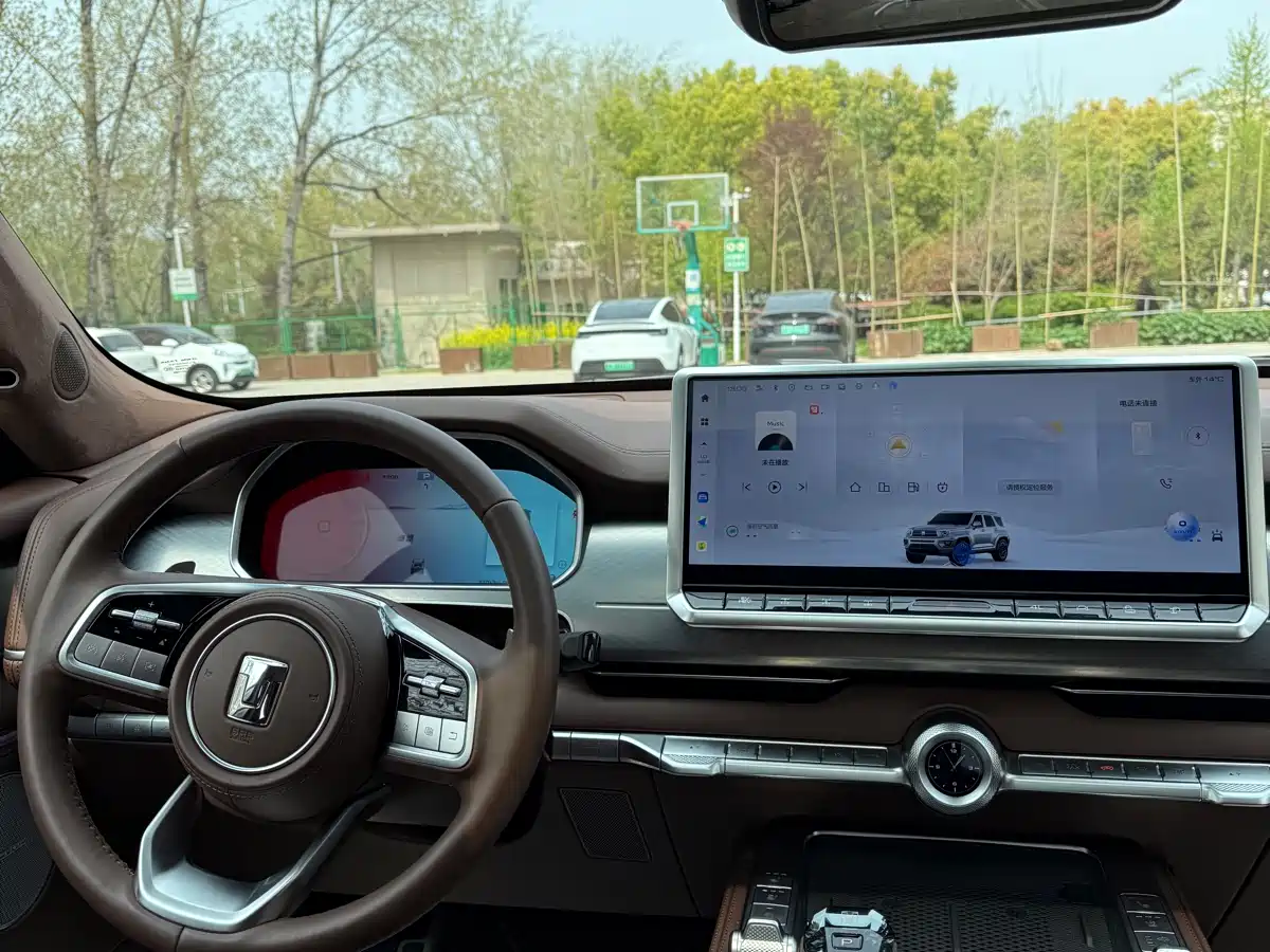 TANK TANK 700 NEW ENERGY