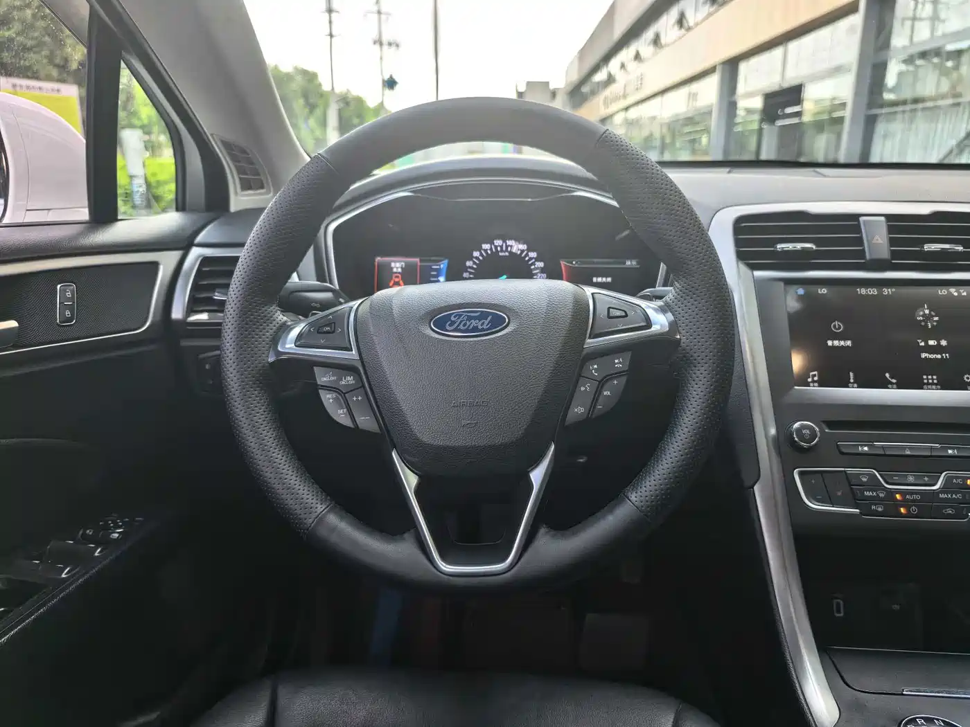 Фото 8 - Ford Mondeo