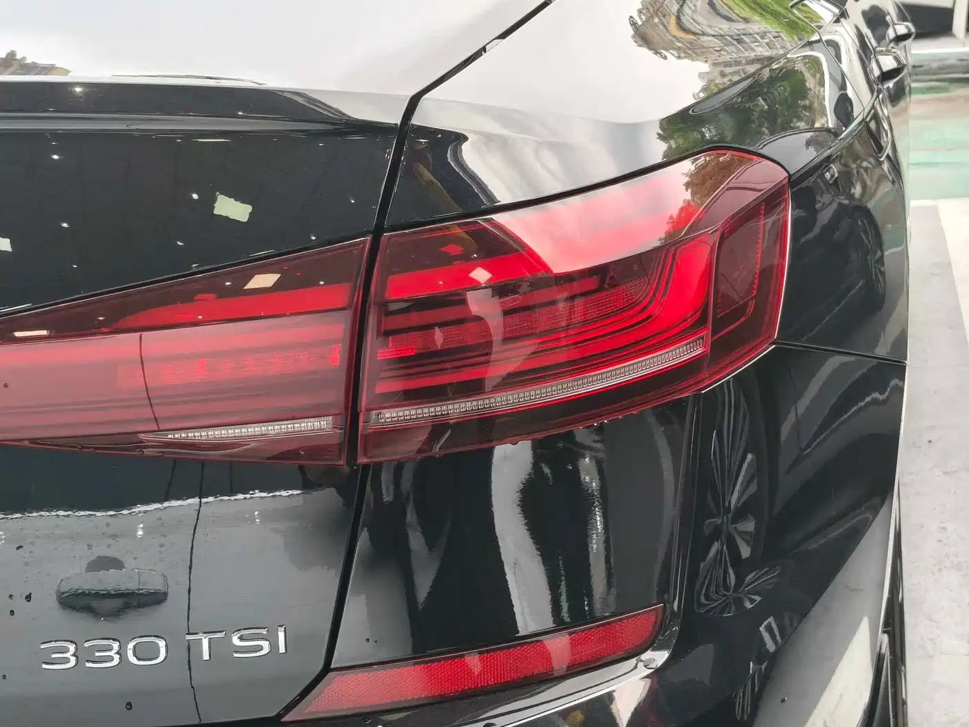 Volkswagen Passat 2022 330TSI Starlight Elite Edition фото 31