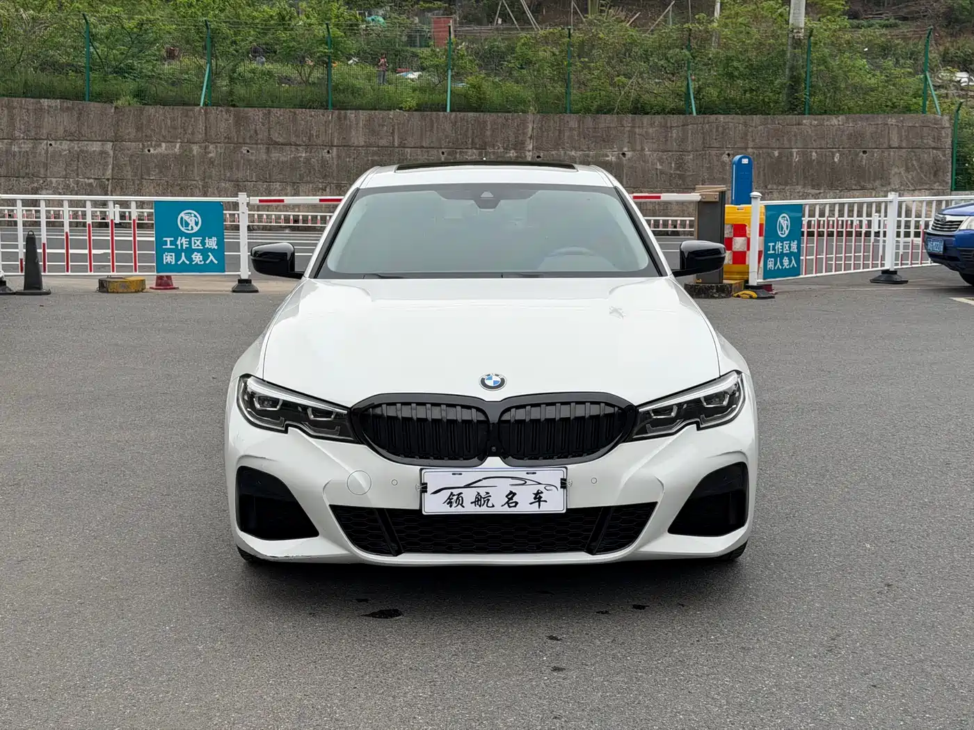 BMW 3 Series 2020 325Li M Sport Black Night Package фото 2