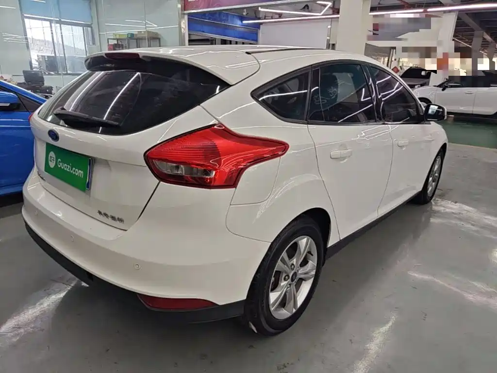 Фото 7 - Ford Focus