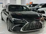 Photo 2 - Lexus ES
