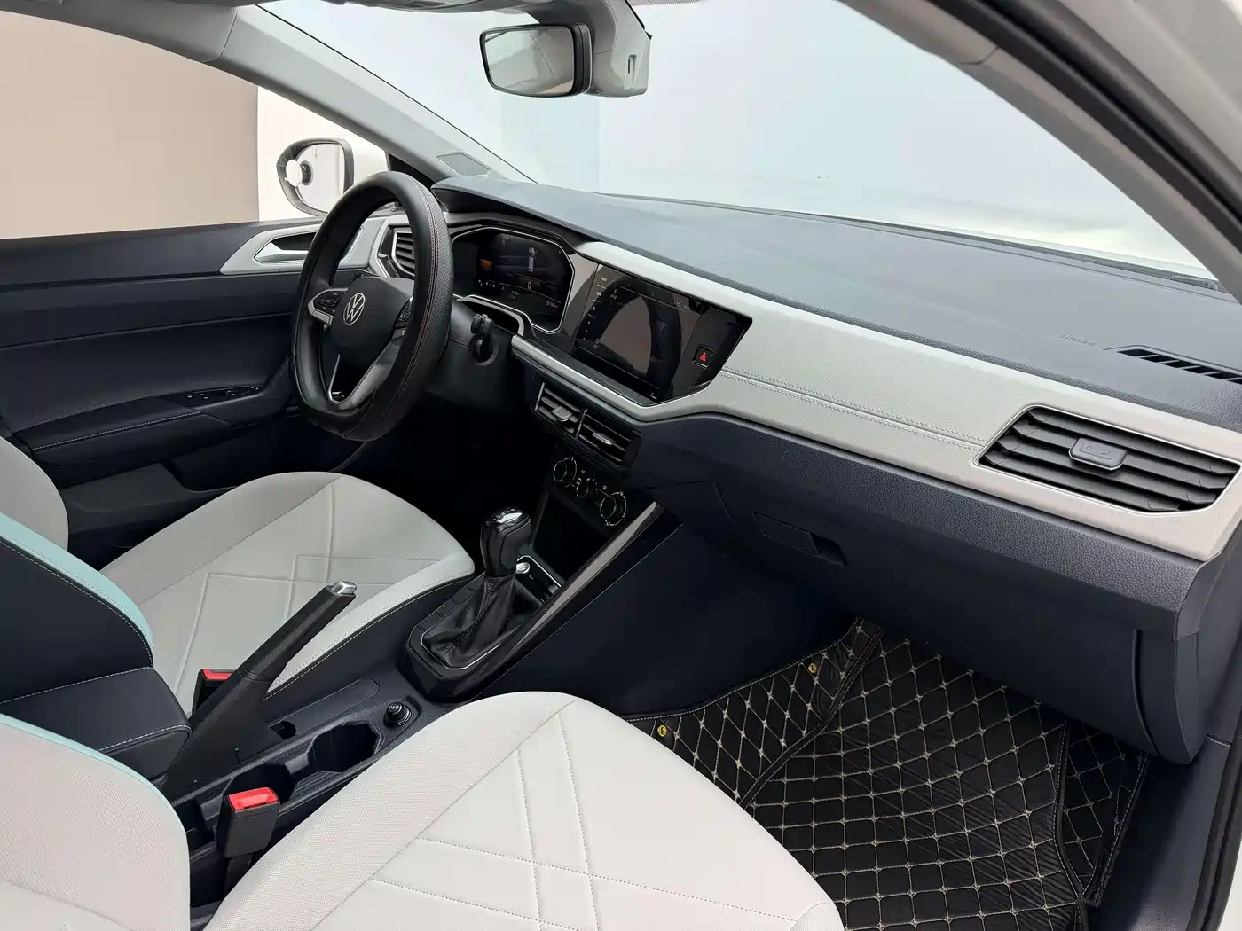 Volkswagen Lavida 2023 New Sharp 1.5L Auto Aspiration Edition фото 17