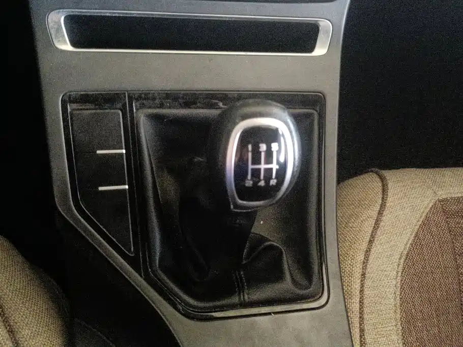 Фото 16 - Geely Emgrand