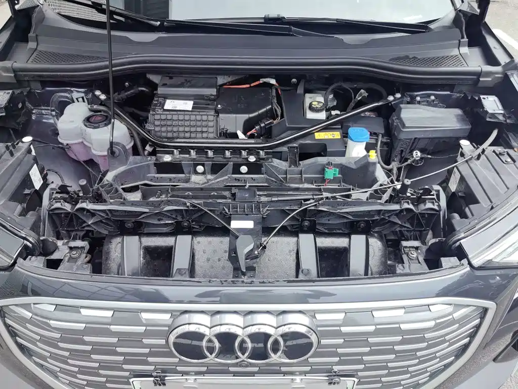 Audi Q4 e-tron 2025 2024 40 e-tron Creation Edition