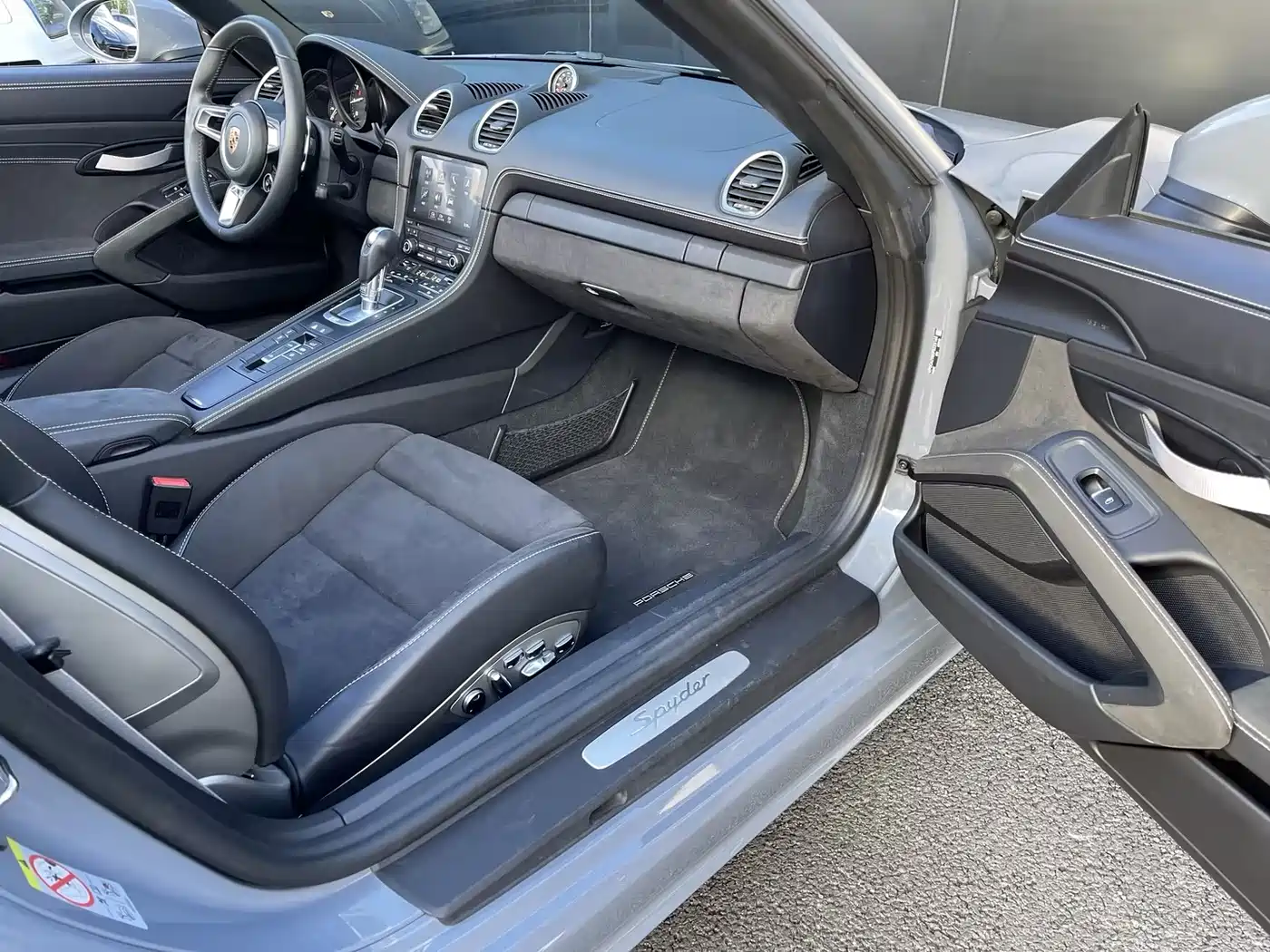 Porsche 718 2022 Spyder 2.0T фото 17
