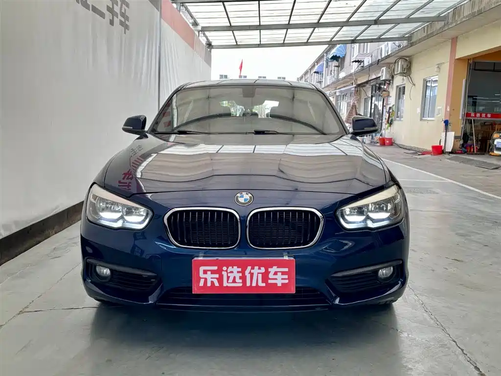 BMW 1 Series (Import) 2018 118i Leading фото 2