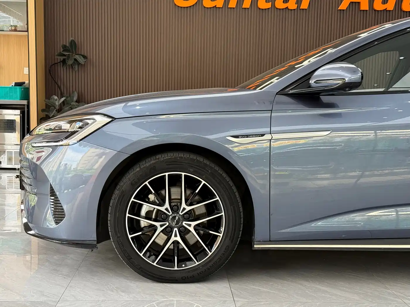 BYD Seal 2023 DM-i 1.5T 121km Premium фото 8