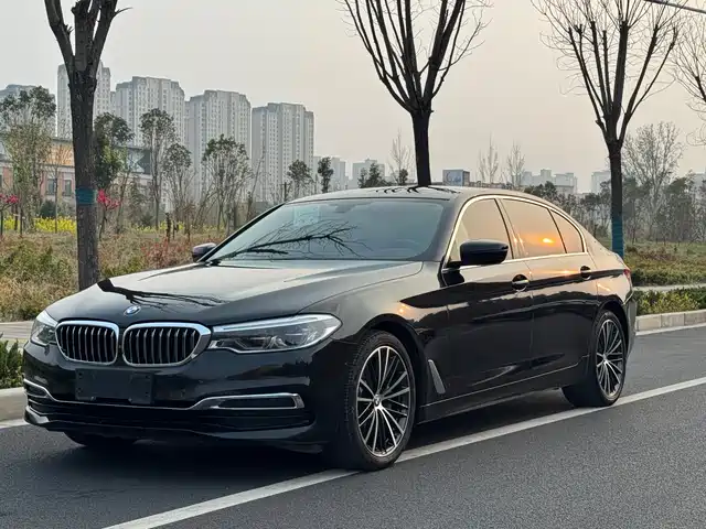 BMW 5 SERIES