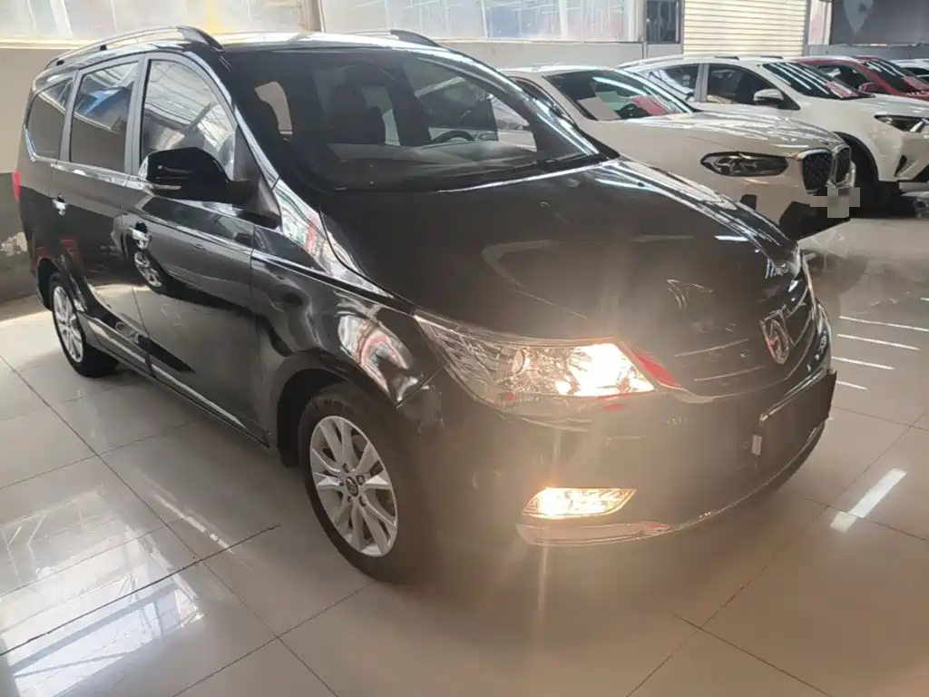 Фото 4 - Baojun 730