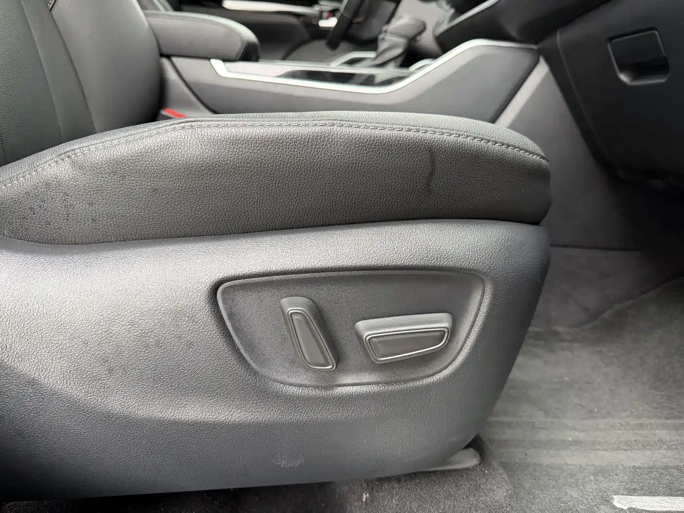 Toyota Highlander 2024 2.5L Smart Hybrid 4WD Luxury 7-seater фото 28