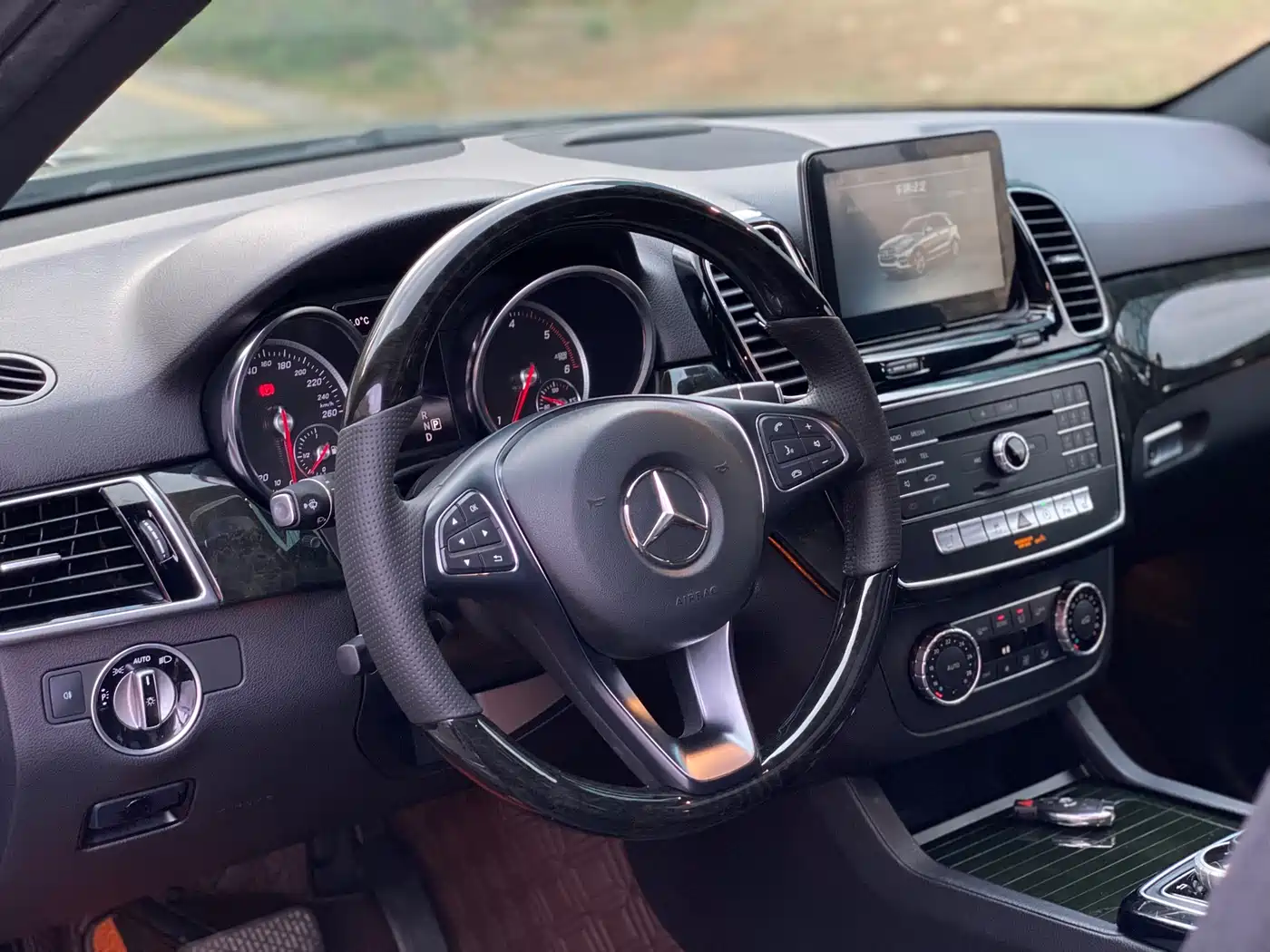 Mercedes-Benz GLE 2016 GLE 350 d 4MATIC фото 14