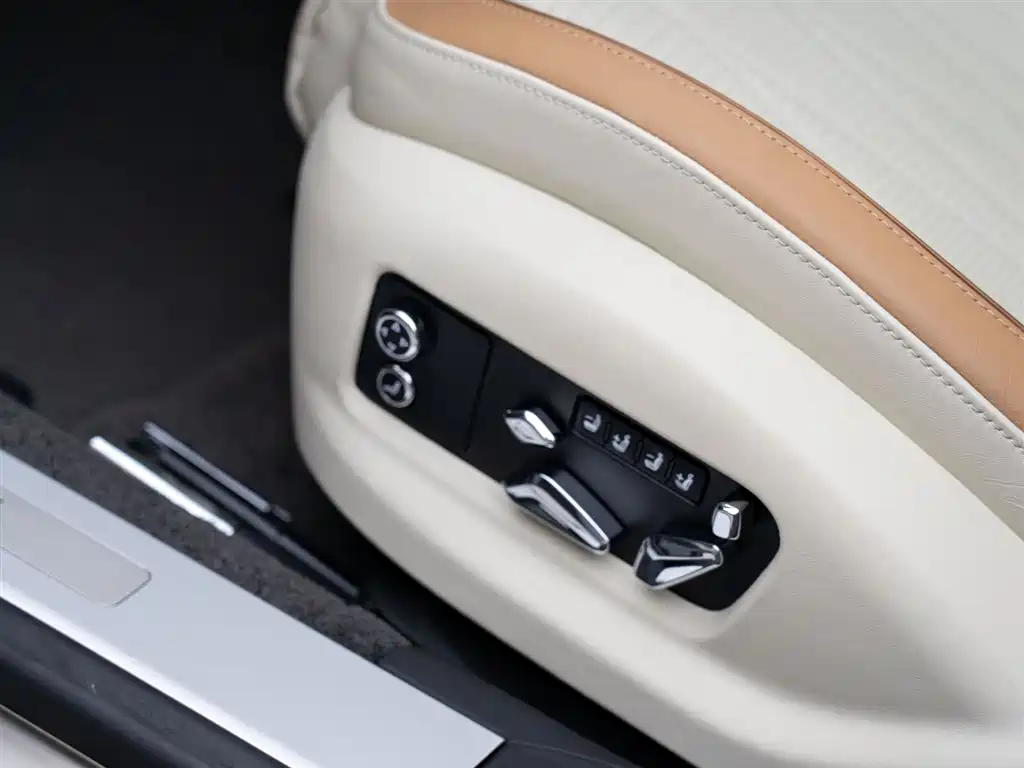 BENTLEY FLYING SPUR PLUG IN HYBRID